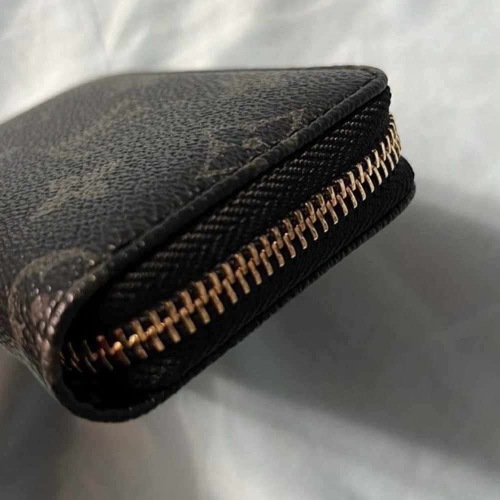 Black Designer Monogram Wallet - Picture 3 of 6